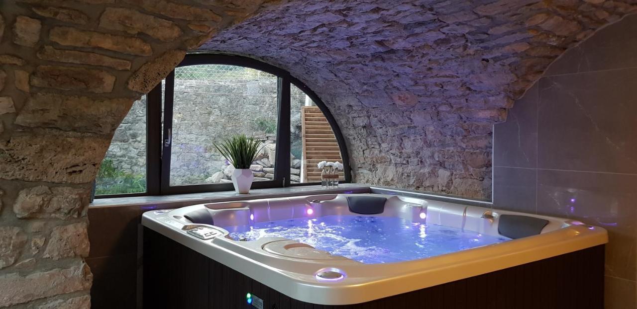 Le Mas Rolland, Piscine Chauffee & Spa - Millau - Gorges Du Tarn Compeyre Eksteriør bilde